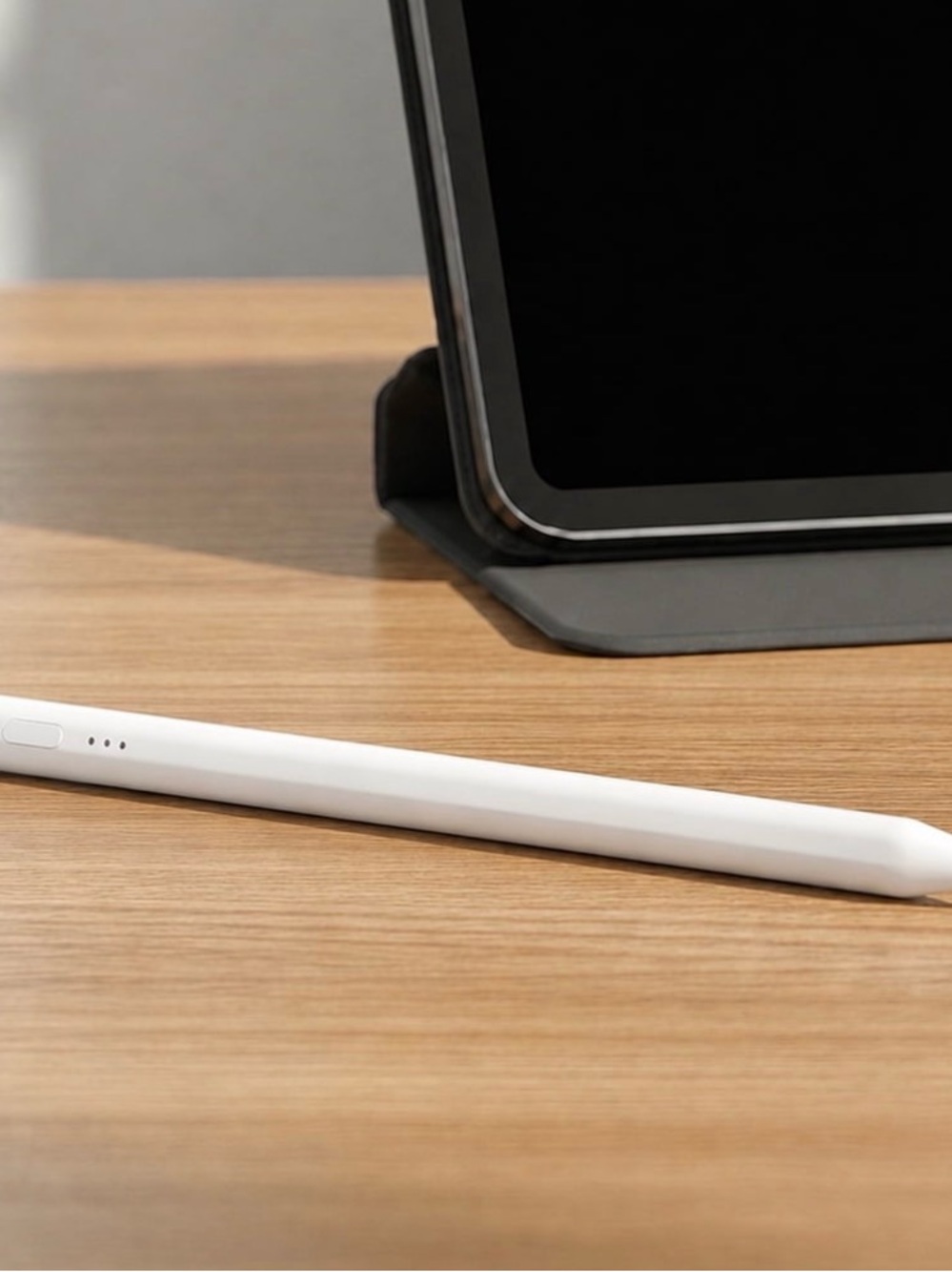 Universal White Stylus Pen for Tablets and Touch Devices